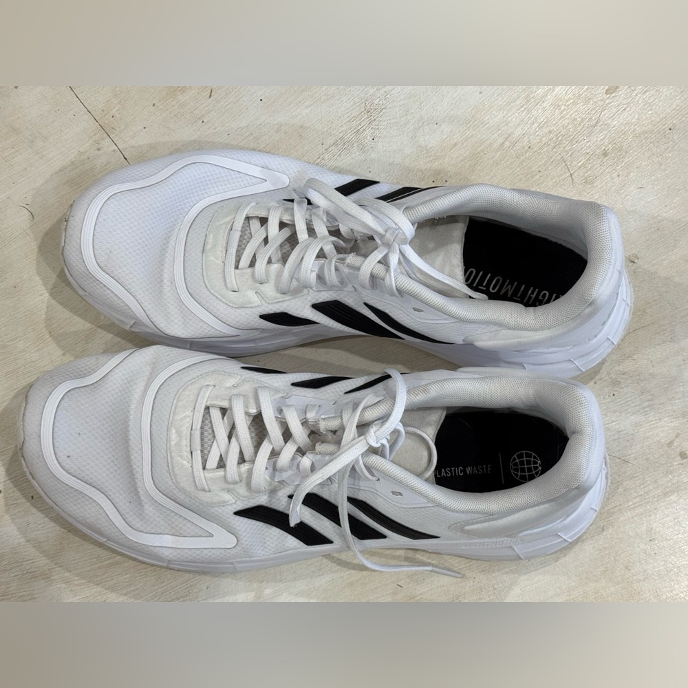 Men’s Adidas Tennis Shoes - Picture 2 of 9